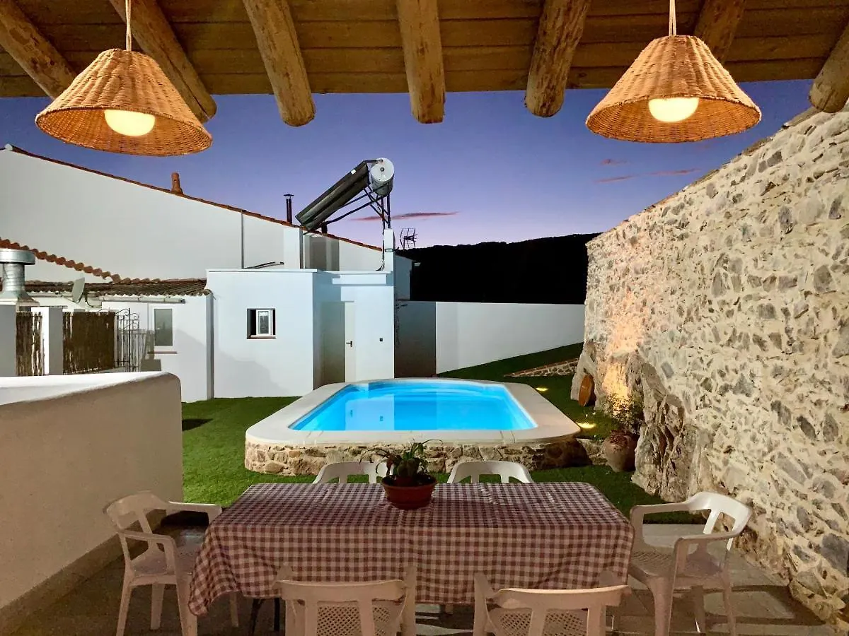Country house Casa Rural Sierra Tortola 2 Guest House Hinojales